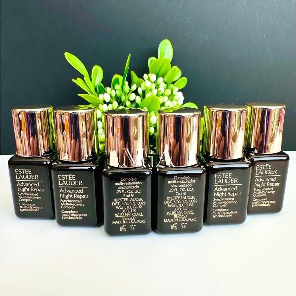 Estée Lauder Advanced Night Repair Serum Mini 6pcs, 7ml each (Value $105) - Picture 3 of 3